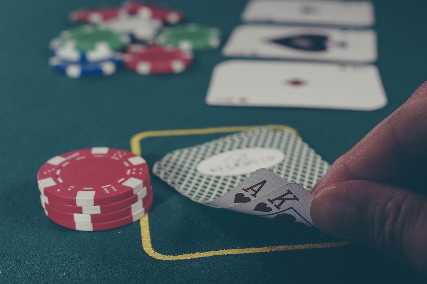 Omaha Poker Desvendado: Estratégias e Dicas para Vitória