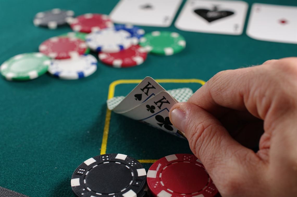 Calculando Pot Odds no Poker: Estratégias e Exemplos