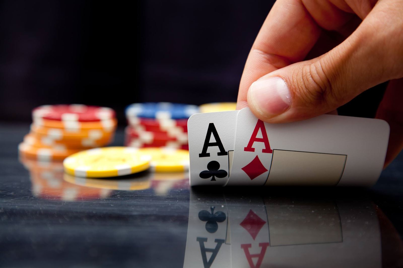 3-Bet Bluffs in Poker: Strategies and Examples